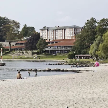 Apartmán Helt Nyt Charmerende I Centrum Med Skon Tagterrasse Svendborg