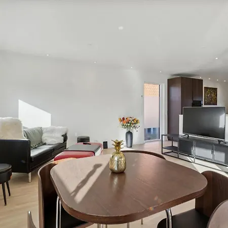 Helt Nyt Charmerende I Centrum Med Skon Tagterrasse Apartmán Svendborg